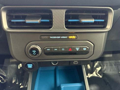 New 2025 Ford Maverick XLT w/ Equipment Group 301A image 33