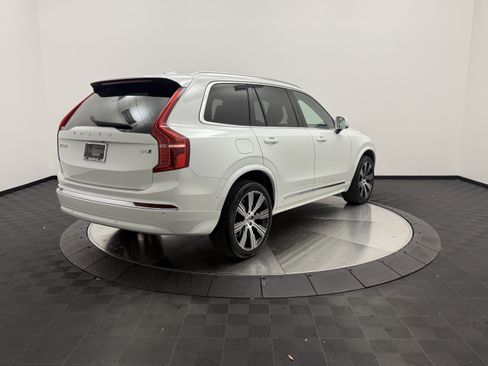Certified 2024 Volvo XC90 B6 Ultimate w/ Protection Package Premier image 7