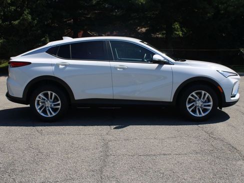 New 2025 Buick Envista Preferred w/ Convenience I Package image 8