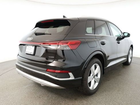 Used 2025 Audi Q4 e-tron Premium image 4