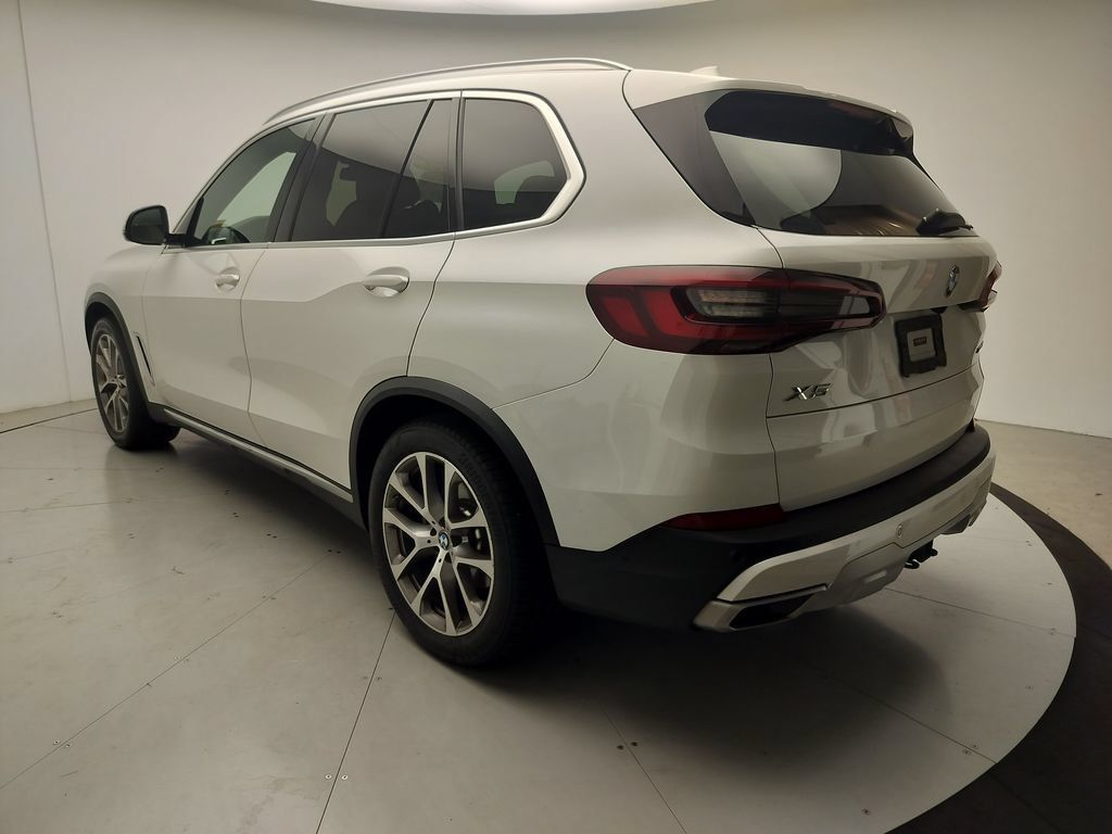 Used 2021 BMW X5 xDrive40i w/ Premium Package AWD/4WD image 4