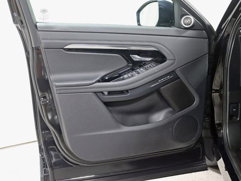 Used 2020 Land Rover Range Rover Evoque S image 32