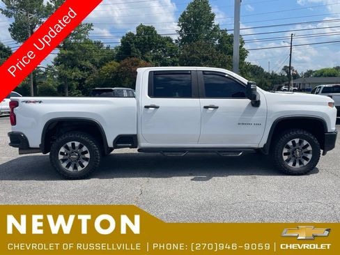 Used 2022 Chevrolet Silverado 2500 Custom w/ Custom Value Package AWD/4WD image 39