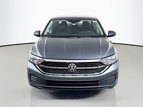 Certified 2022 Volkswagen Jetta SE FWD image 6