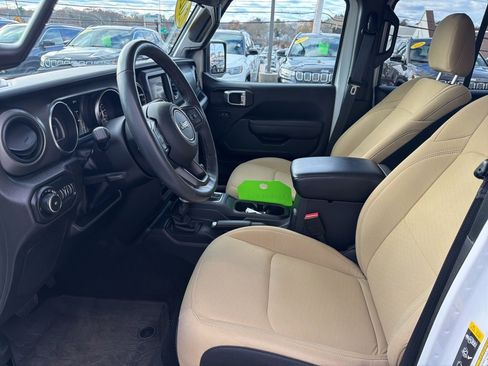 Certified 2022 Jeep Wrangler Unlimited Sport image 5