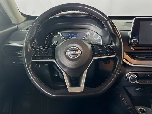 Used 2023 Nissan Altima 2.5 SR image 13