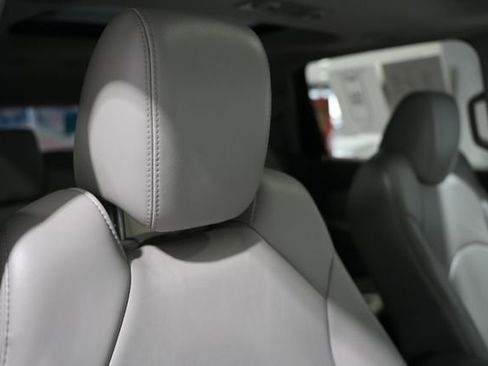 Used 2010 Chevrolet Traverse LT w/ Personal Connectivity Package image 22