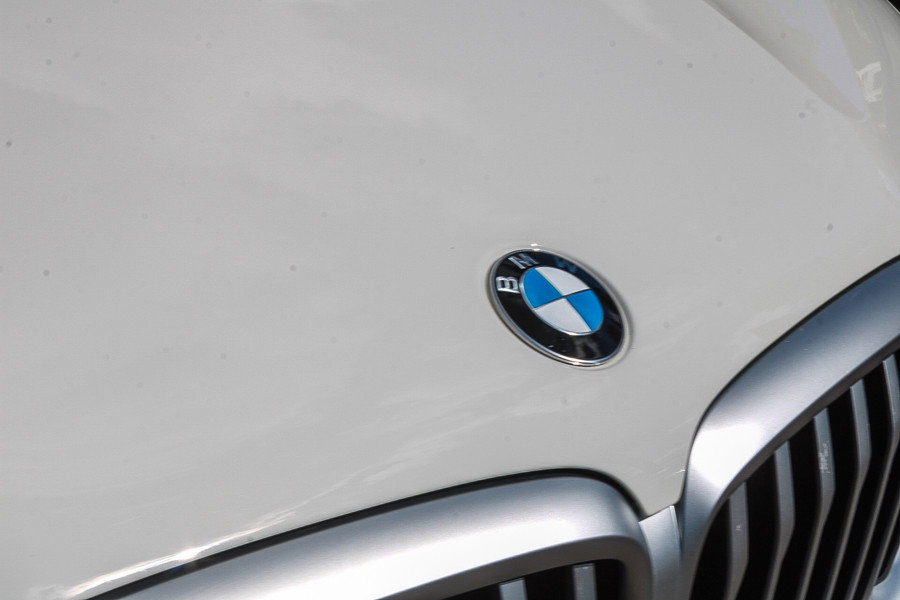 Used 2026 BMW X5 xDrive40i w/ Premium Package AWD/4WD image 9