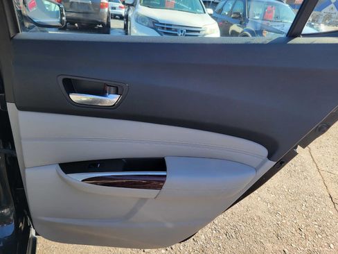 Used 2016 Acura TLX FWD image 31