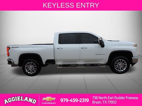 Used 2024 Chevrolet Silverado 2500 LTZ w/ LTZ Convenience Package image 2
