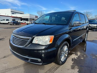 Used 2014 Chrysler Town & Country Touring-L w/ Driver Convenience Group