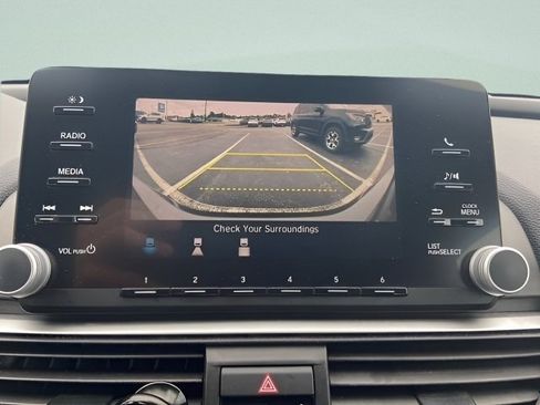 Used 2018 Honda Accord LX image 23