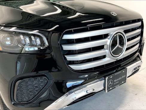 Used 2026 Mercedes-Benz GLS 450 4MATIC image 30