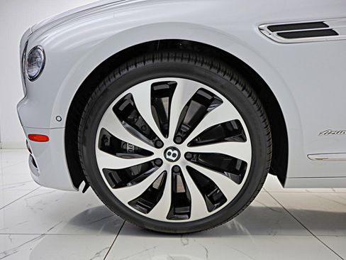 Used 2023 Bentley Flying Spur Azure image 52