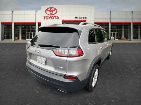 Used 2019 Jeep Cherokee Latitude w/ Popular Appearance Group FWD image 5