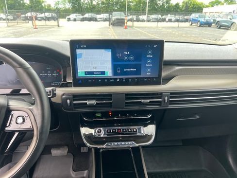 Certified 2023 Lincoln Corsair Reserve w/ Equipment Group 201A AWD/4WD image 19