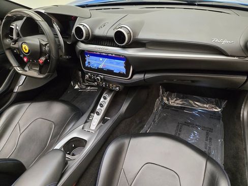 Used 2019 Ferrari Portofino image 25