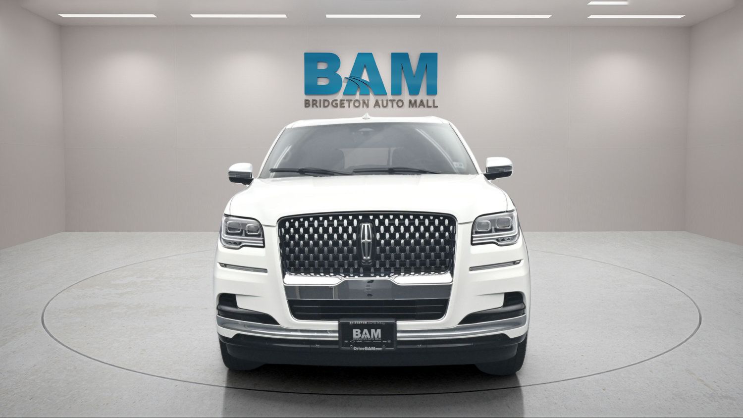 Used 2022 Lincoln Navigator Black Label AWD/4WD image 2