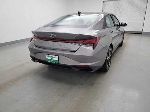 Used 2023 Hyundai Elantra SEL w/ Convenience Package image 7