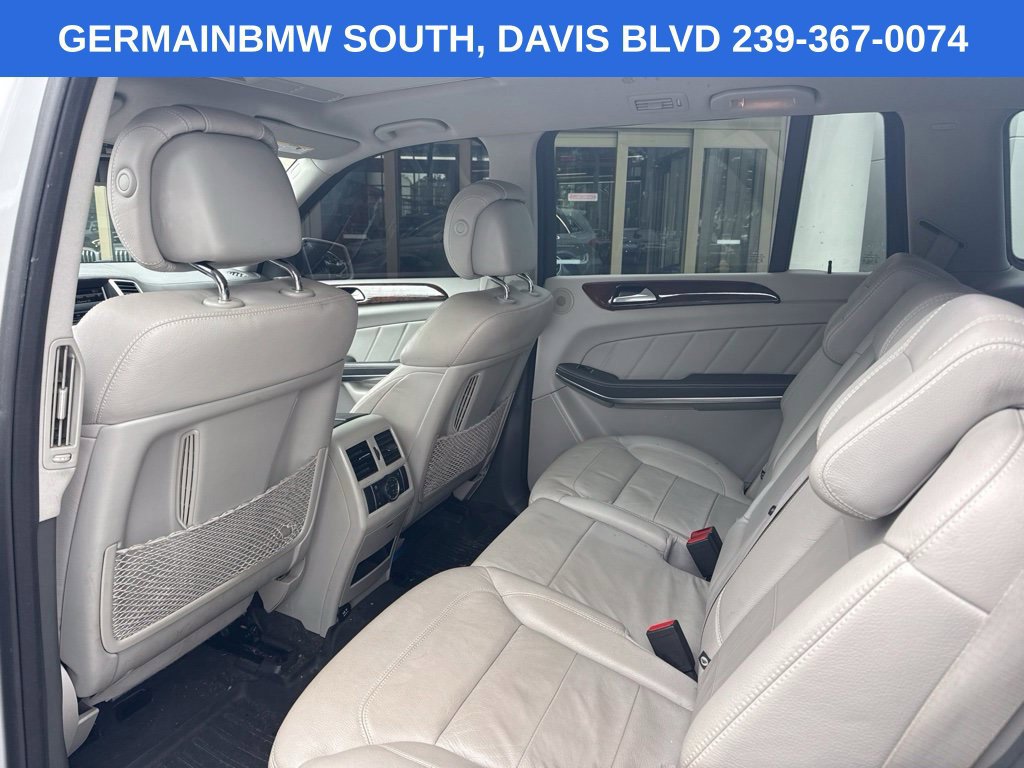 Used 2015 Mercedes-Benz GL 550 4MATIC image 22