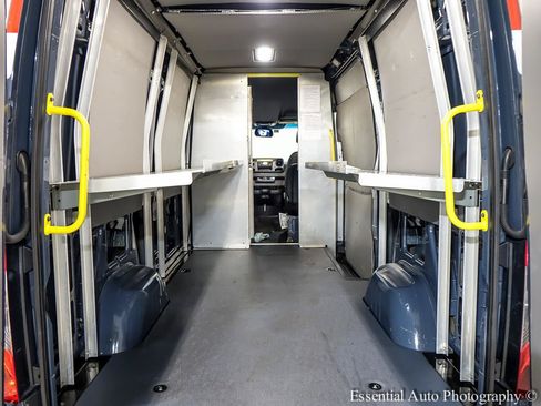 Used 2019 Mercedes-Benz Sprinter 144 image 15