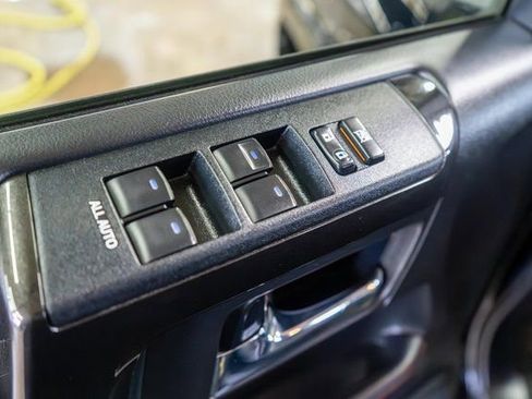 Used 2019 Toyota 4Runner TRD Off-Road Premium image 19