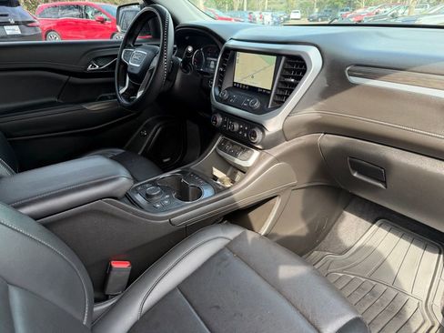 Used 2023 GMC Acadia SLT image 12