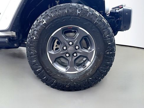 Used 2020 Jeep Gladiator Rubicon AWD/4WD image 49