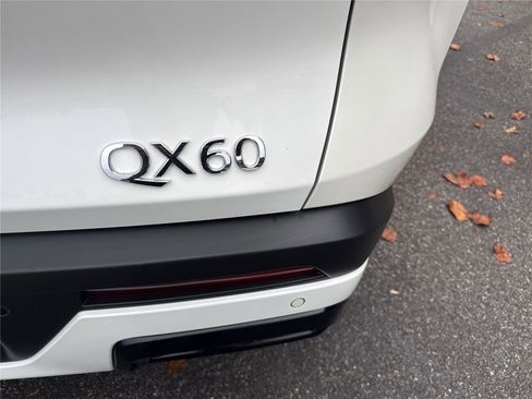 Certified 2025 INFINITI QX60 Luxe w/ Vision Package image 7