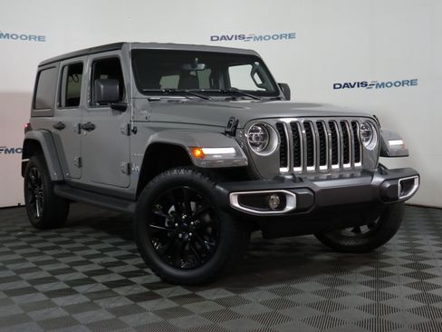 Used 2021 Jeep Wrangler Unlimited Sahara w/ Cold Weather Group AWD/4WD image 2