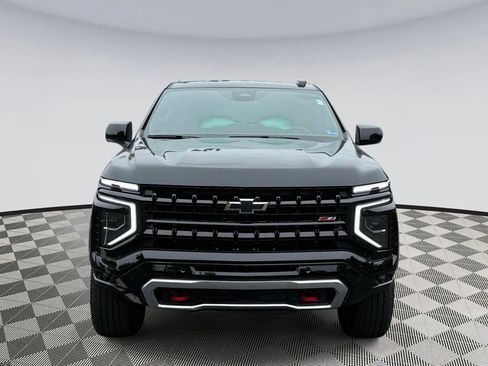 Used 2026 Chevrolet Suburban Z71 w/ Comfort Package AWD/4WD image 6