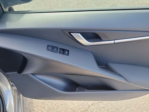 New 2026 Kia Niro LX FWD image 10