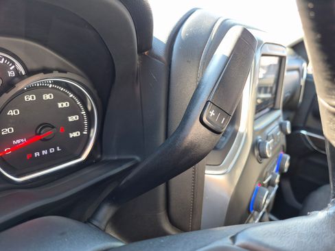 Used 2022 Chevrolet Silverado 1500 LT AWD/4WD image 25