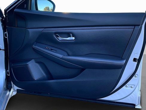 Used 2020 Nissan Sentra SV w/ Trunk Package image 17