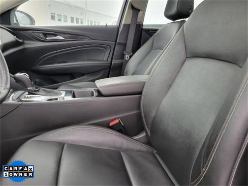 Used 2019 Buick Regal Essence w/ Sights and Sounds Package image 18