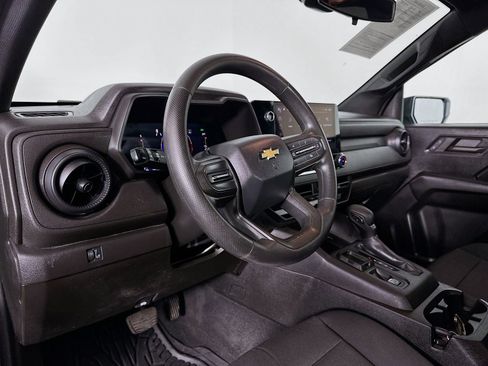 Used 2023 Chevrolet Colorado W/T image 10