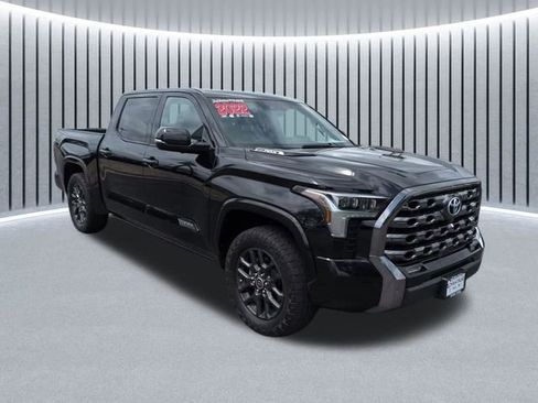 Used 2022 Toyota Tundra Platinum w/ Advanced Package AWD/4WD image 1
