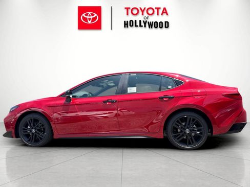 New 2026 Toyota Camry Hybrid FWD image 9
