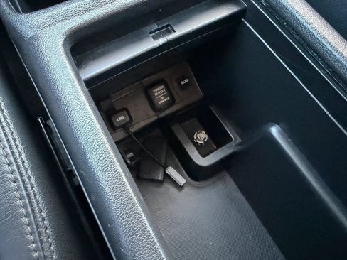 Used 2012 Honda CR-V LX image 38