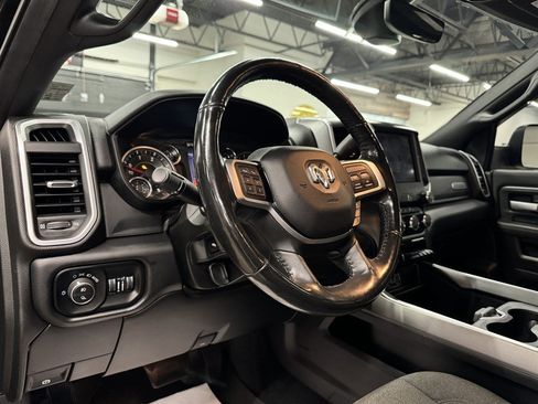 Used 2019 RAM 2500 Big Horn w/ Black Appearance Package AWD/4WD image 25