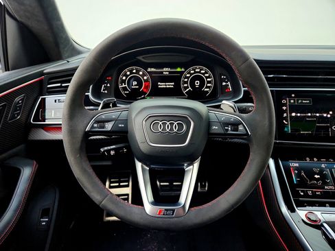 Used 2022 Audi RS Q8 w/ Luxury Package image 18