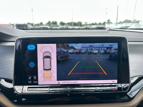New 2026 Volkswagen Atlas Cross Sport SE AWD/4WD image 21