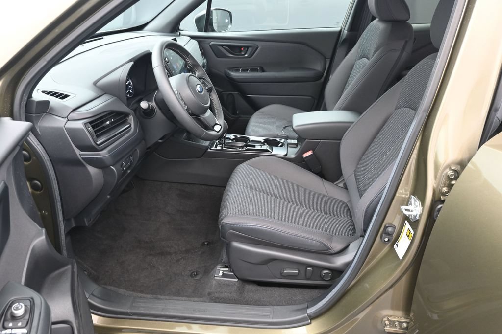 Used 2026 Subaru Forester Premium AWD/4WD image 17