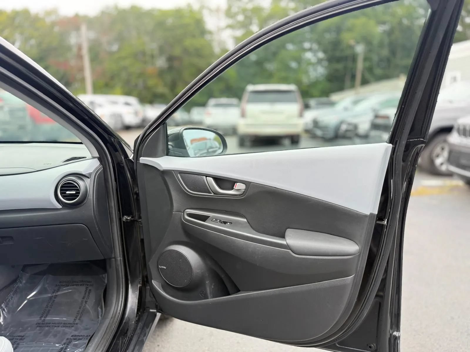 Used 2019 Hyundai Kona Limited AWD/4WD image 24