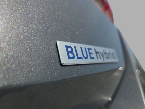 Used 2025 Hyundai Elantra Blue image 19