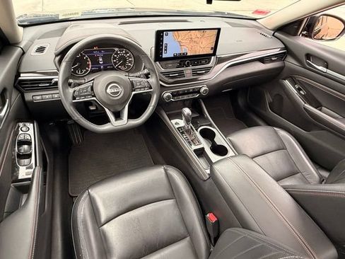 Used 2023 Nissan Altima 2.5 SR w/ SR Premium Package FWD image 13