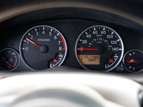 Used 2008 Nissan Pathfinder SE RWD image 26