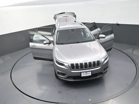 Used 2019 Jeep Cherokee Latitude w/ Popular Appearance Group AWD/4WD image 31