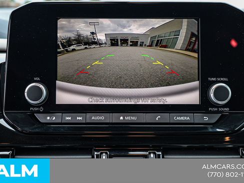 Used 2024 Nissan Pathfinder SV image 32