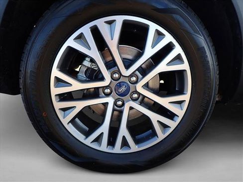 Used 2021 Ford Escape SEL w/ Technology Package image 7